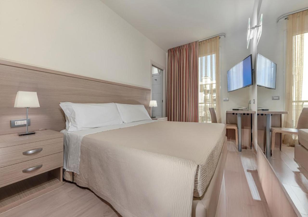 Hotel Kursaal - Fronte Mare Con Piscina