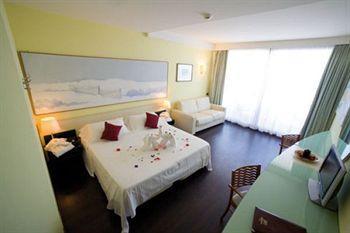 Hotel Kursaal - Fronte Mare Con Piscina