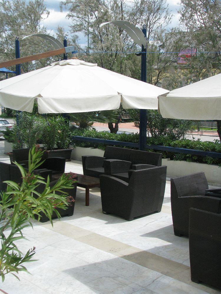 Hotel Kursaal - Fronte Mare Con Piscina